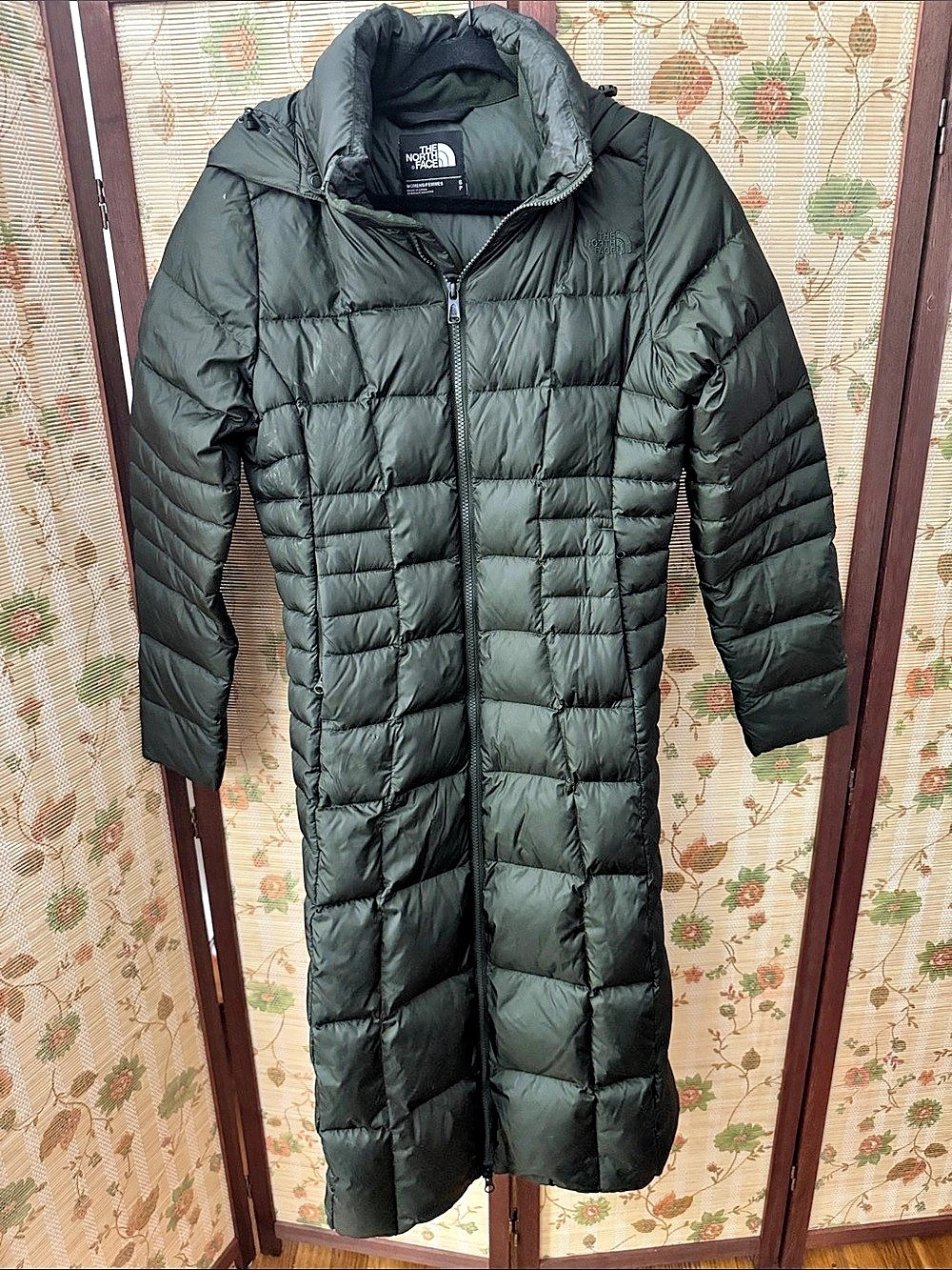 The North Face Metropolis Parka Long Puffer Coat Green detachable hood